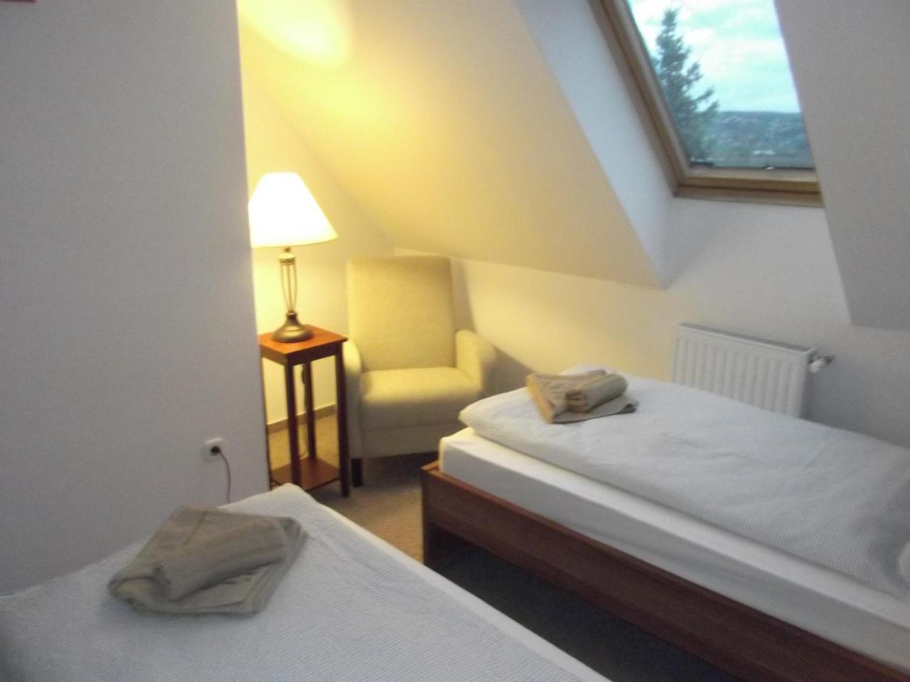 Rozsa Apartman Lägenhet Hévíz Exteriör bild